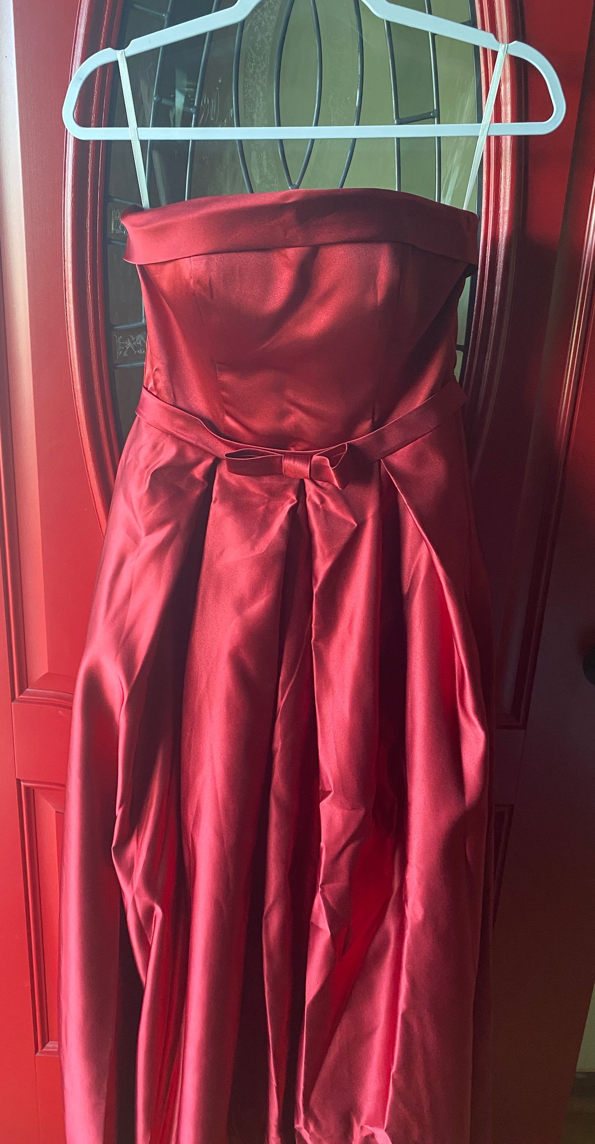 Size S Prom Strapless Red Ball Gown on Queenly