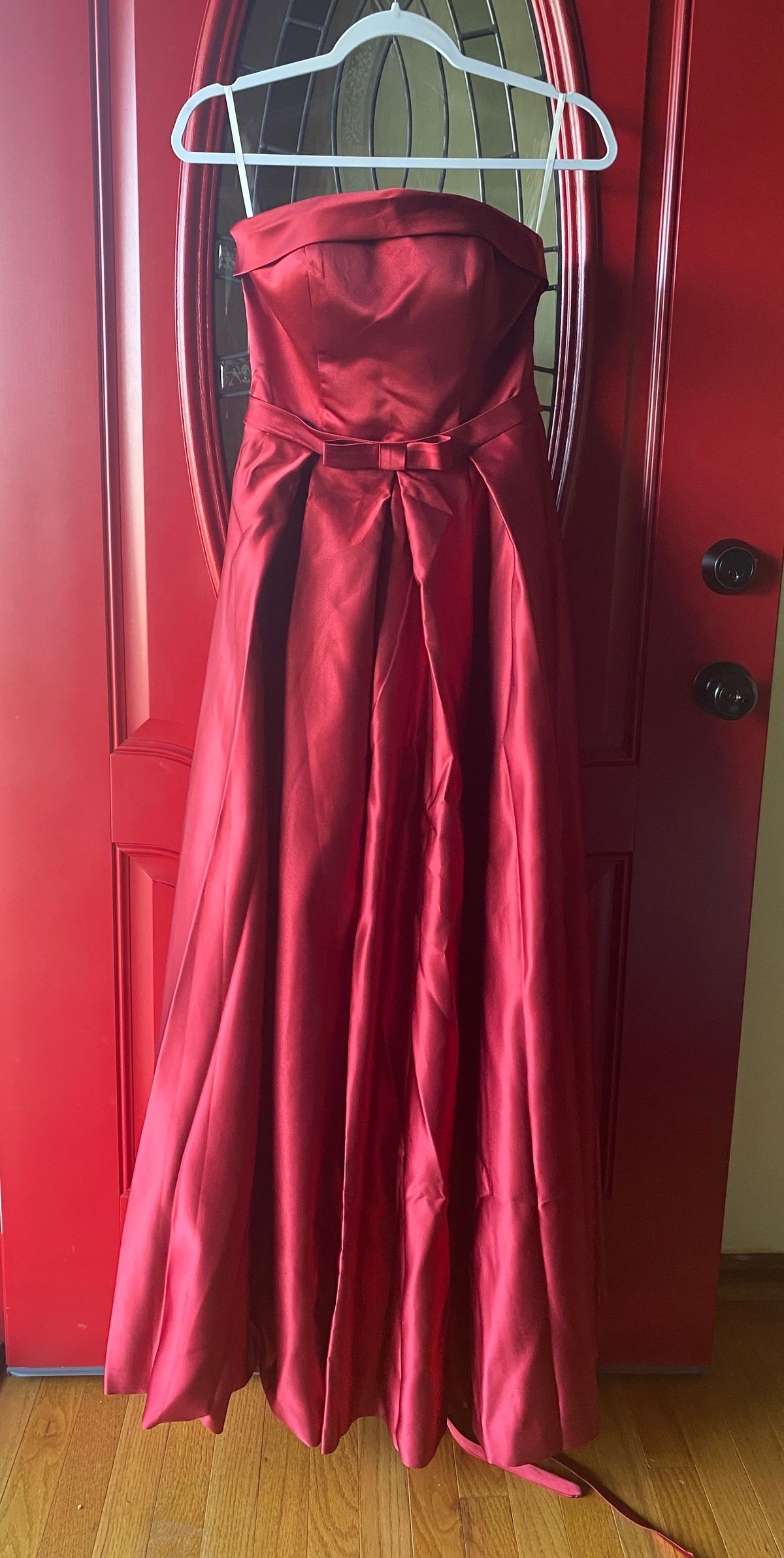 Queenly | Buy and sell prom, pageant, and formal dresses