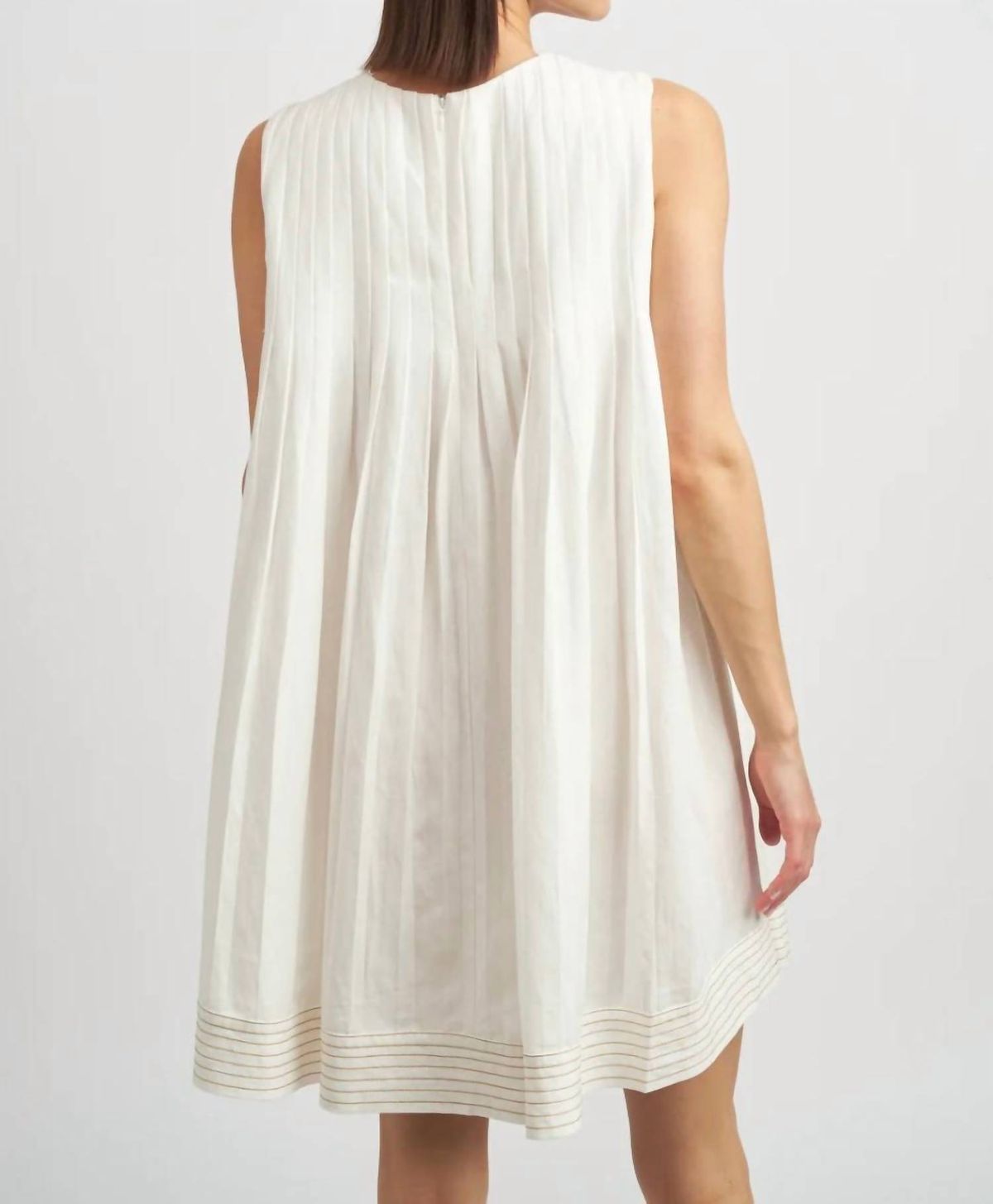 Style 1-1420780820-149 En Saison Size L White Cocktail Dress on Queenly