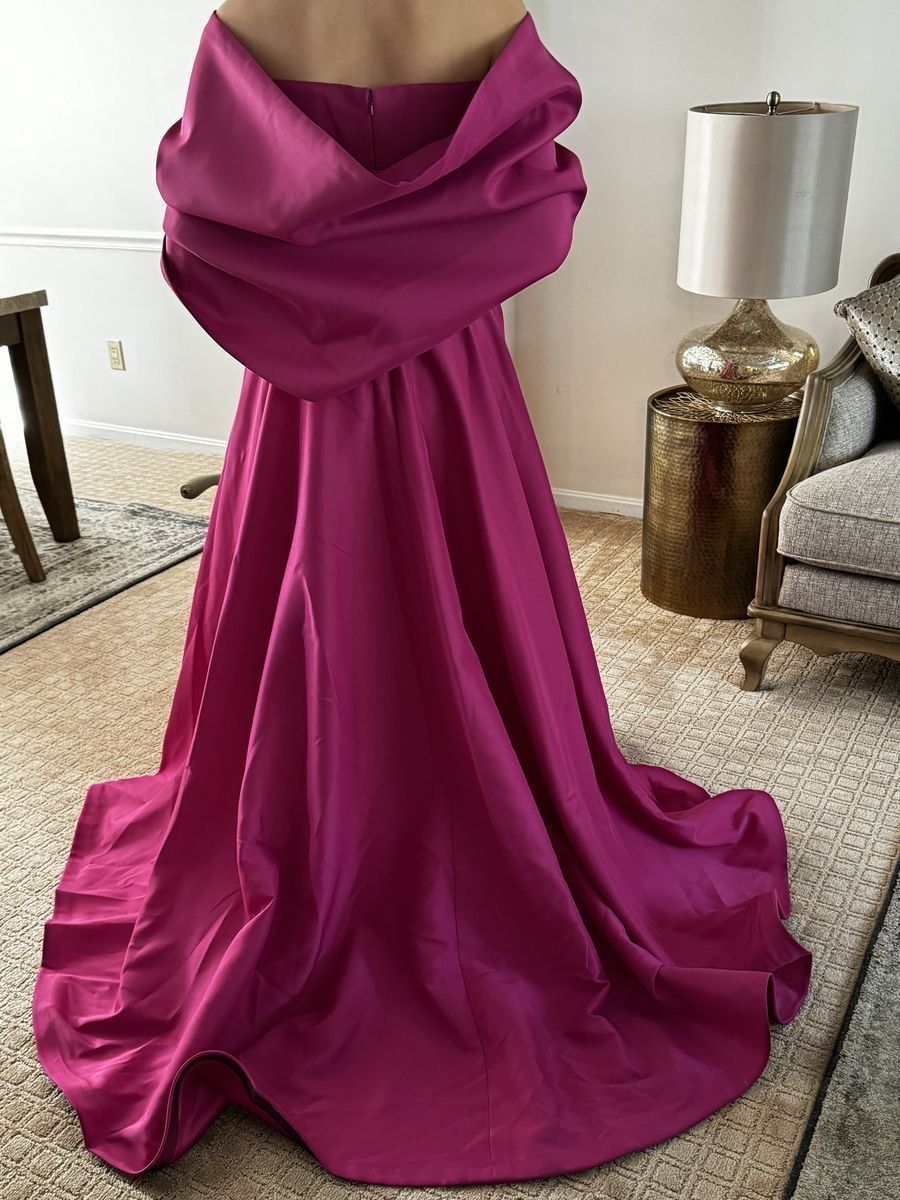 Size 4 Prom Off The Shoulder Pink Ball Gown on Queenly