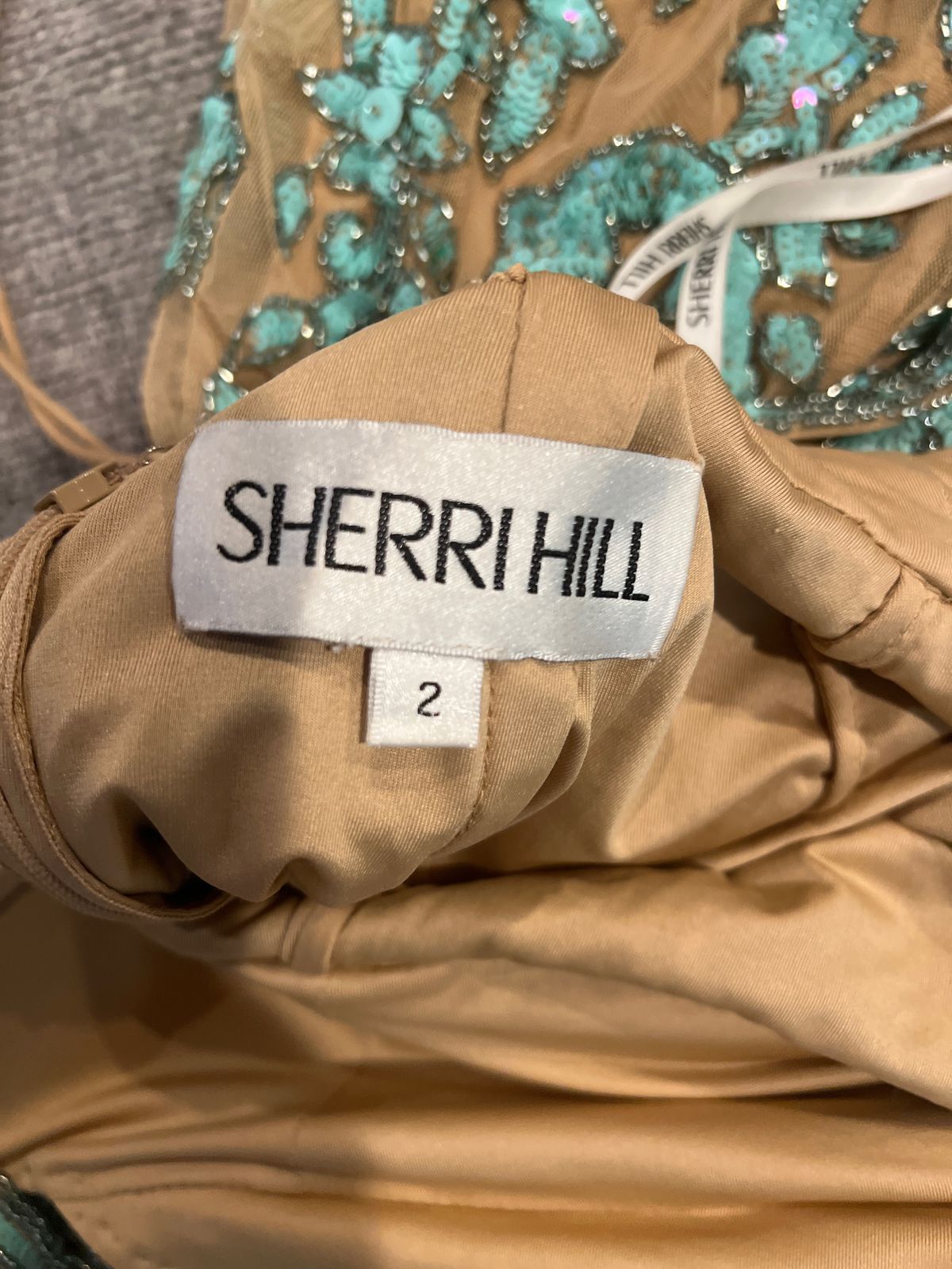 Sherri Hill Size 2 Plunge Green Cocktail Dress on Queenly