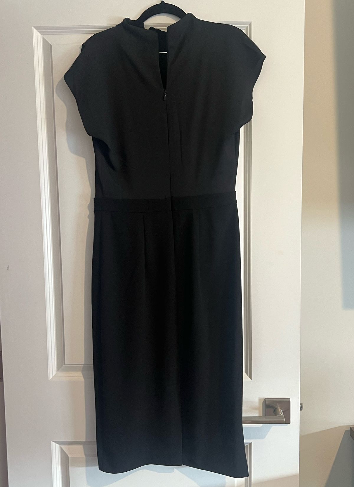 Express Size M Cap Sleeve Black Cocktail Dress on Queenly