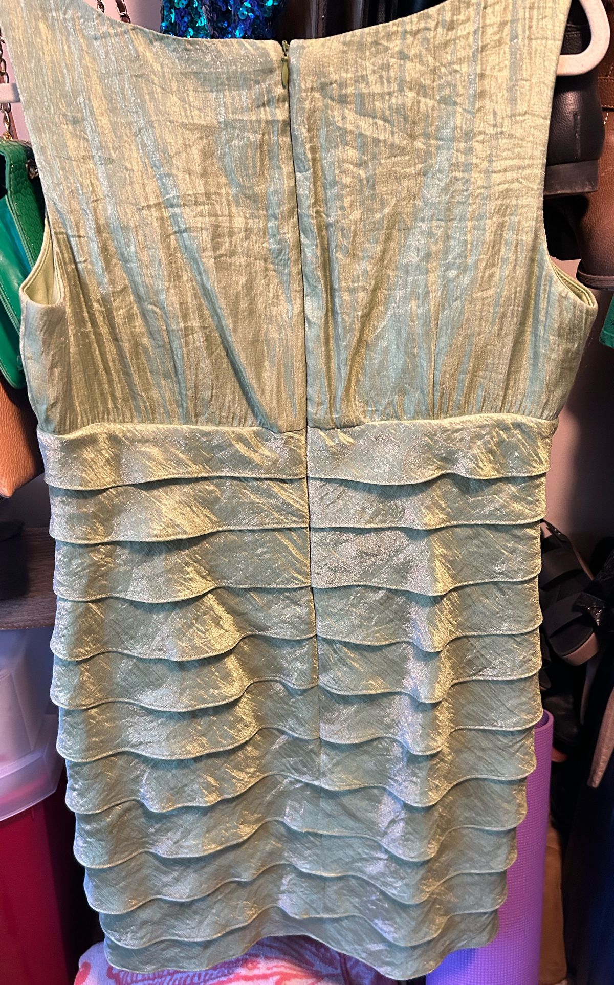 Size 12 Pageant Plunge Green Cocktail Dress on Queenly