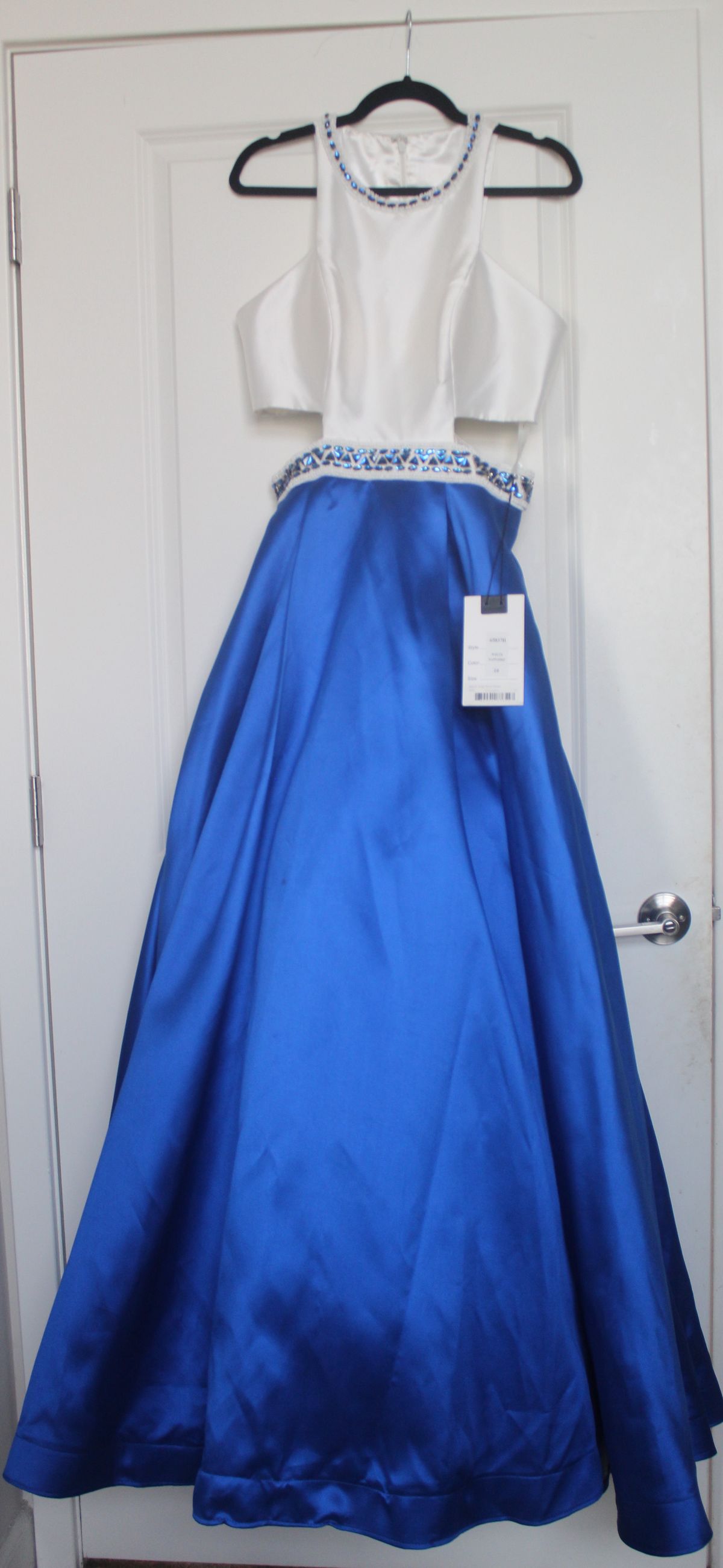 Queenly | Buy and sell prom, pageant, and formal dresses