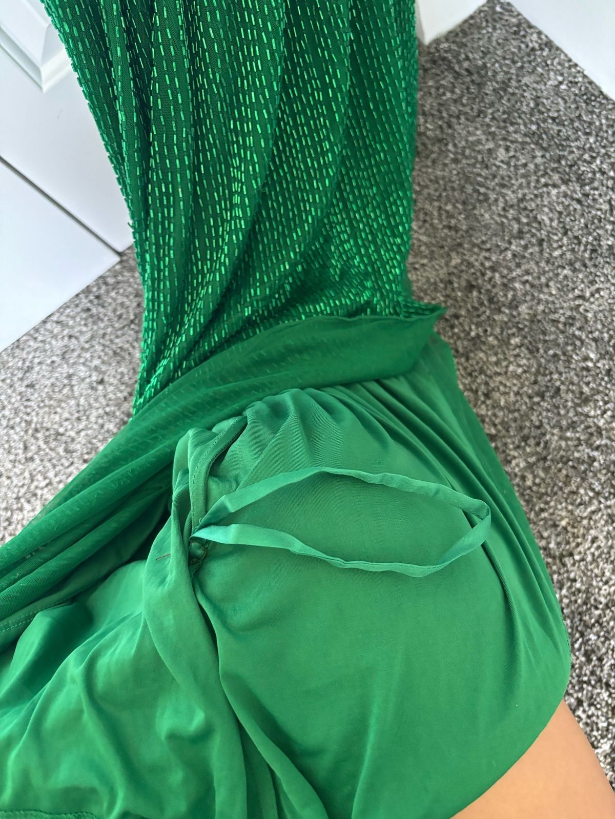 Ashley Lauren Size 00 Prom Plunge Green Side Slit Dress on Queenly