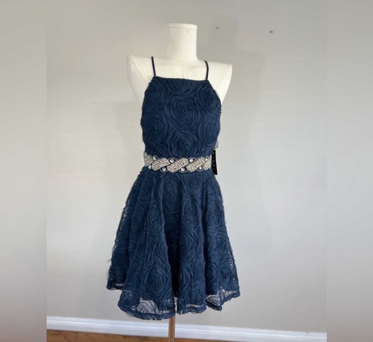 Size L Prom Blue Cocktail Dress on Queenly