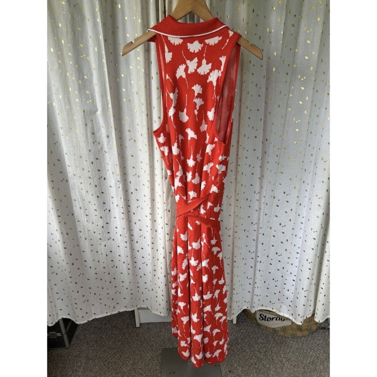 Diane Von Furstenberg Size 2X Plunge Orange Cocktail Dress on Queenly