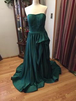 Green Size 14 Side slit Dress on Queenly