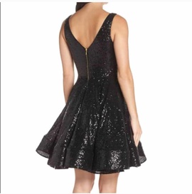 Mac Duggal Black Size 10 Cocktail Dress on Queenly