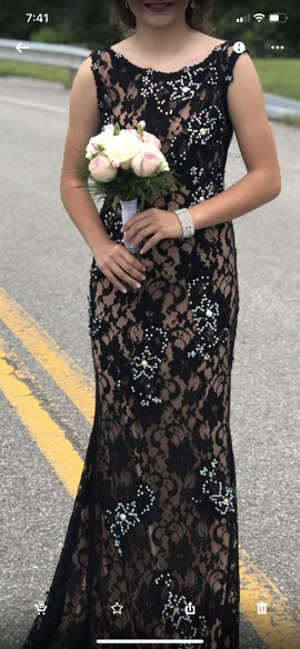 Jovani Black Size 2 Prom Straight Dress on Queenly