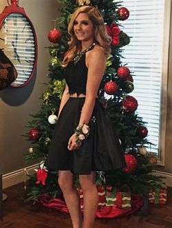 Sherri Hill Black Size 00 Holiday Interview Cocktail Dress on Queenly
