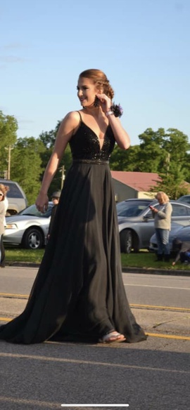 Sherri Hill Black Size 6 Beaded Straight Dress on Queenly
