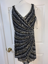 Shell Black Size 10 Homecoming Cocktail Dress on Queenly
