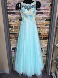 Madison James Blue Size 0 Ball gown on Queenly