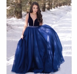 Sherri Hill Blue Size 4 Medium Height Ball gown on Queenly