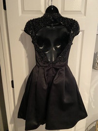 Sherri Hill Black Size 0 Cocktail Dress on Queenly
