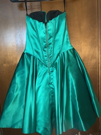 Sherri Hill Green Size 2 Midi Homecoming Strapless Cocktail Dress on Queenly
