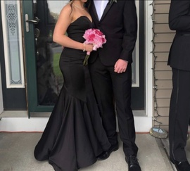 Faviana Black Size 4 Prom Mermaid Dress on Queenly