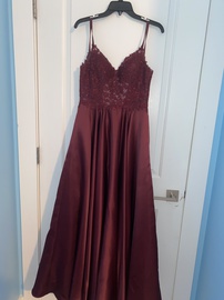Dancing Queen Red Size 4 Burgundy Ball gown on Queenly