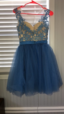 Dylan Queen Blue Size 00 Homecoming Ball gown on Queenly