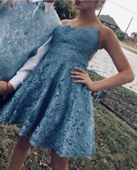 Sherri Hill Light Blue Size 2 Homecoming Lace Cocktail Dress on Queenly