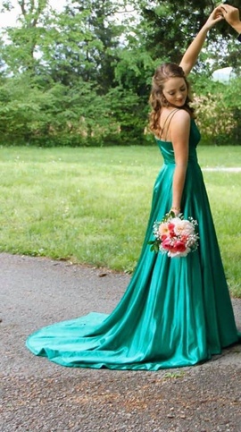 Sherri Hill Green Size 6 A-line Dress on Queenly