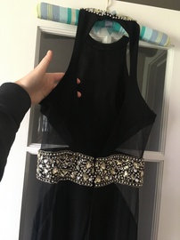 Mac Duggal Black Size 4 Train Prom Straight Dress on Queenly