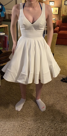 White Size 0 Cocktail Dress on Queenly