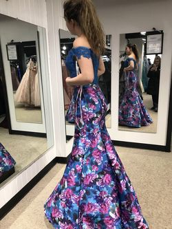 Ellie Wilde Blue Size 8 Lace Jewelled Floor Length Mermaid Dress on Queenly