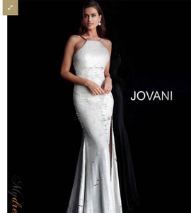 Jovani Gold Size 6 Jewelled Halter Straight Dress on Queenly