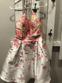 PromGirl Multicolor Size 6 Homecoming Cocktail Dress on Queenly