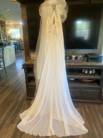 Kleinfeld White Size 18 Wedding Train Dress on Queenly