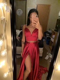 Red Size 2 Side slit Dress on Queenly