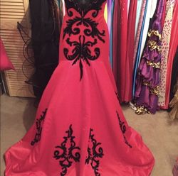 Jovani Red Size 2 Prom Black Tie Straight Dress on Queenly