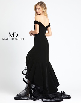 Mac Duggal Black Size 4 Side slit Dress on Queenly