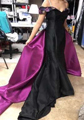 Jovani Black Size 0 Straight Jewelled Ball gown on Queenly