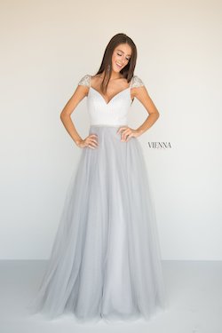 Style 7806 Vienna Silver Size 0 Sweetheart Tall Height Ball gown on Queenly