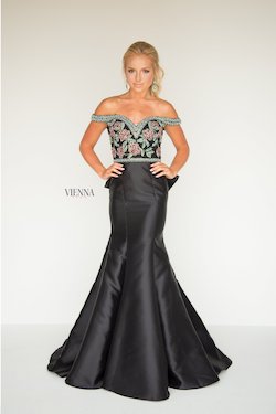 Style 9945 Vienna Black Size 16 Tall Height Mermaid Dress on Queenly