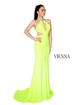 Style 8402 Vienna Green Size 0 Tall Height Side slit Dress on Queenly