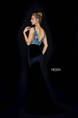 Style 8448 Vienna Black Size 00 Backless Tall Height Train Dress on Queenly