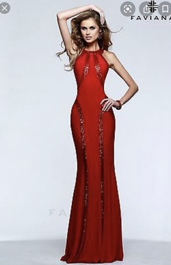 Red Size 00 Straight Dress on Queenly
