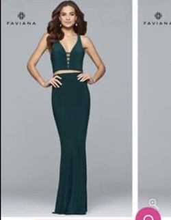 Style 10056 Faviana Green Size 6 Backless Prom Straight Dress on Queenly