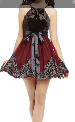 blondie nites Black Size 0 Homecoming Ball gown on Queenly