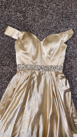 N/A Yellow Size 2 Silk Ball gown on Queenly