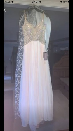 Mcdougall Nude Size 6 $300 Straight Dress on Queenly