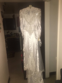 White Size 10 Straight Dress on Queenly