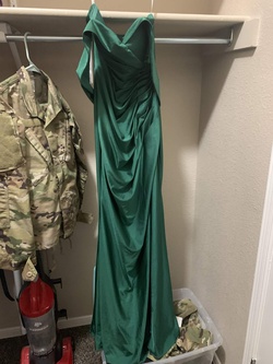 Green Size 6 Ball gown on Queenly