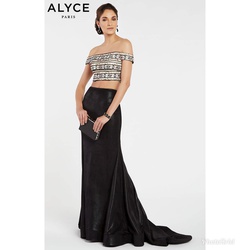 Style 60506 Alyce Paris Black Size 2  on Queenly
