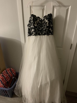 White Size 20 Ball gown on Queenly