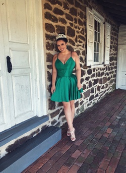 Green Size 14 Cocktail Dress on Queenly